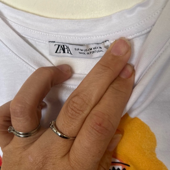 Zara Medium Graphic T-Shirt with Fashion Illustration - Picture 5 of 7